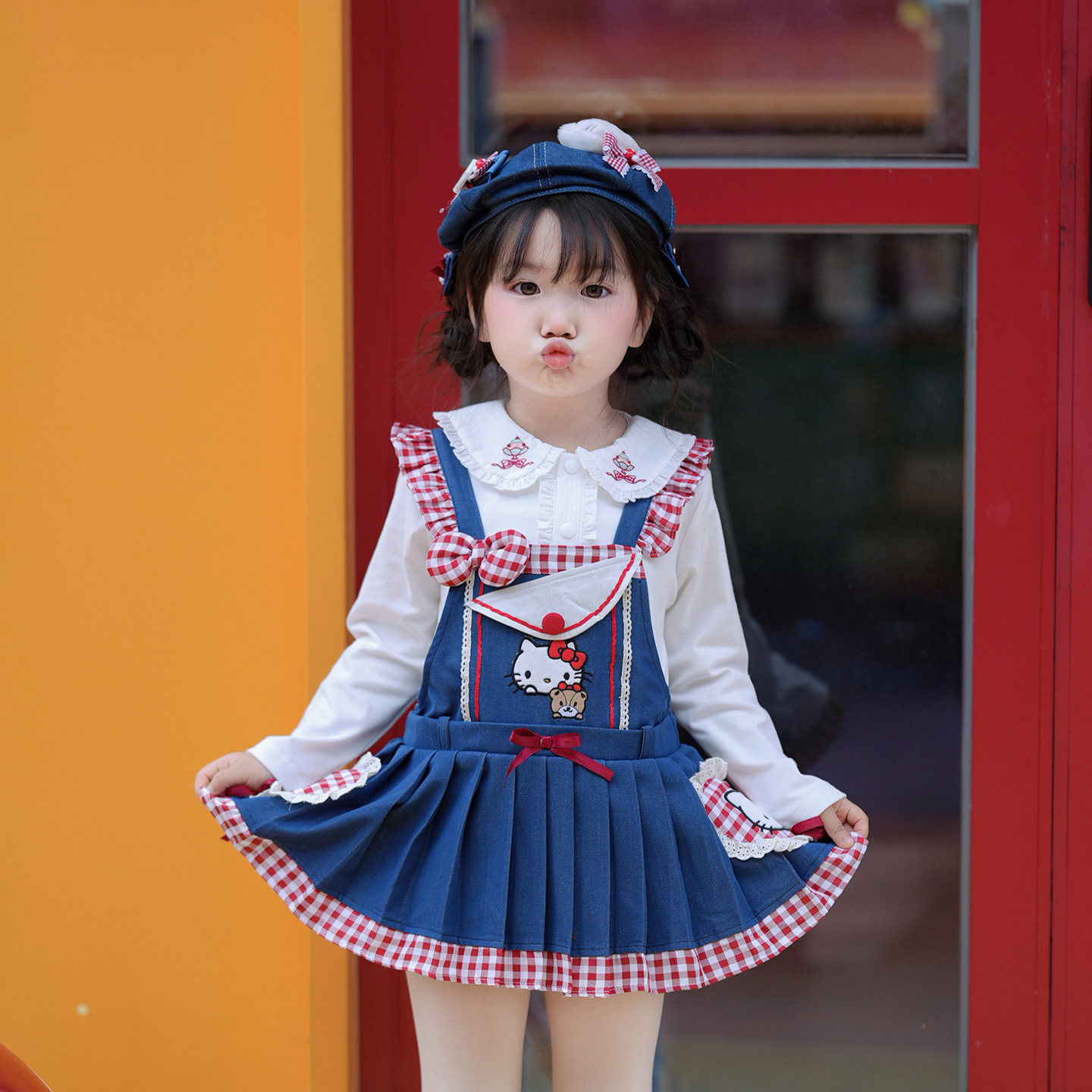 粗腿原创KT女童连衣裙2026春夏新款套装简约可爱卡通背带裙两件套