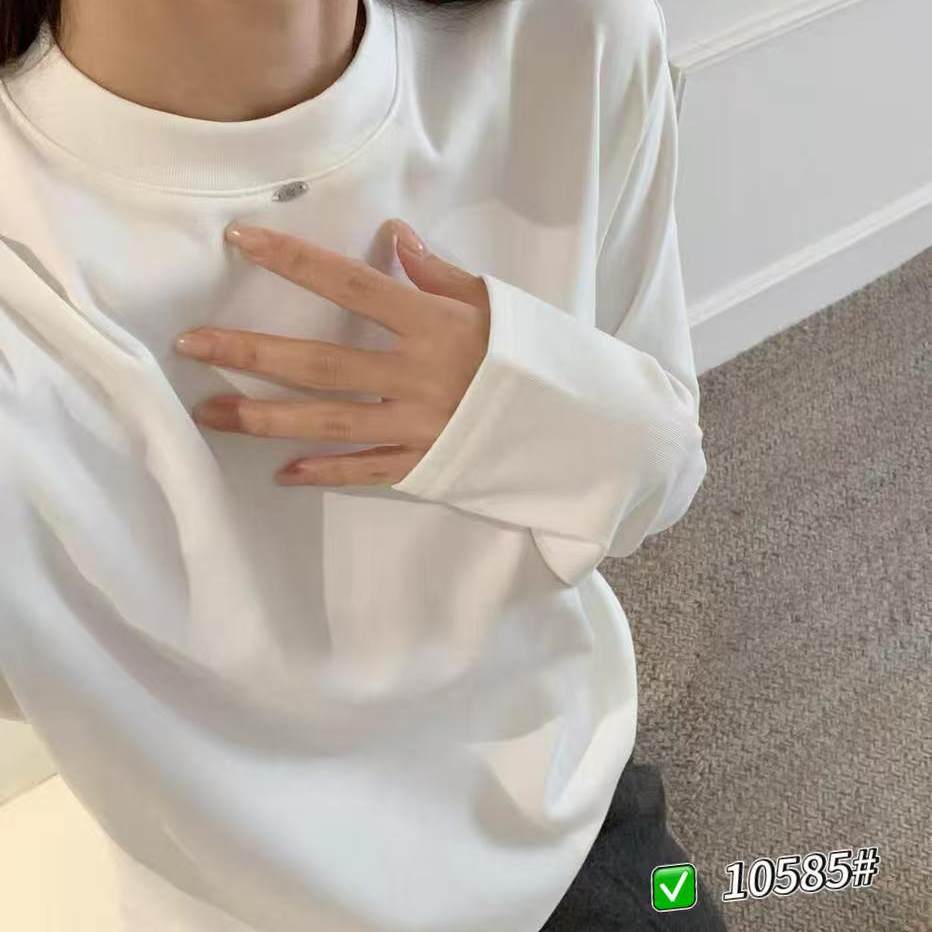 欧韩货2025秋冬新款 时尚圆领金属点缀后背一根筋长袖打底衫T恤女