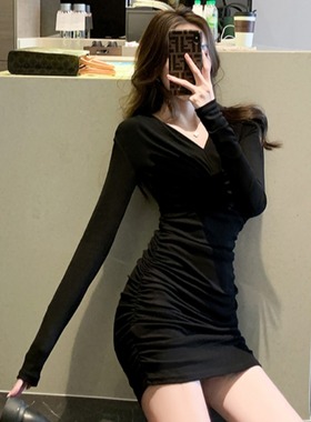 V领褶皱气质收腰包臀裙黑色修身显瘦打底性感连衣裙女新款夜总店