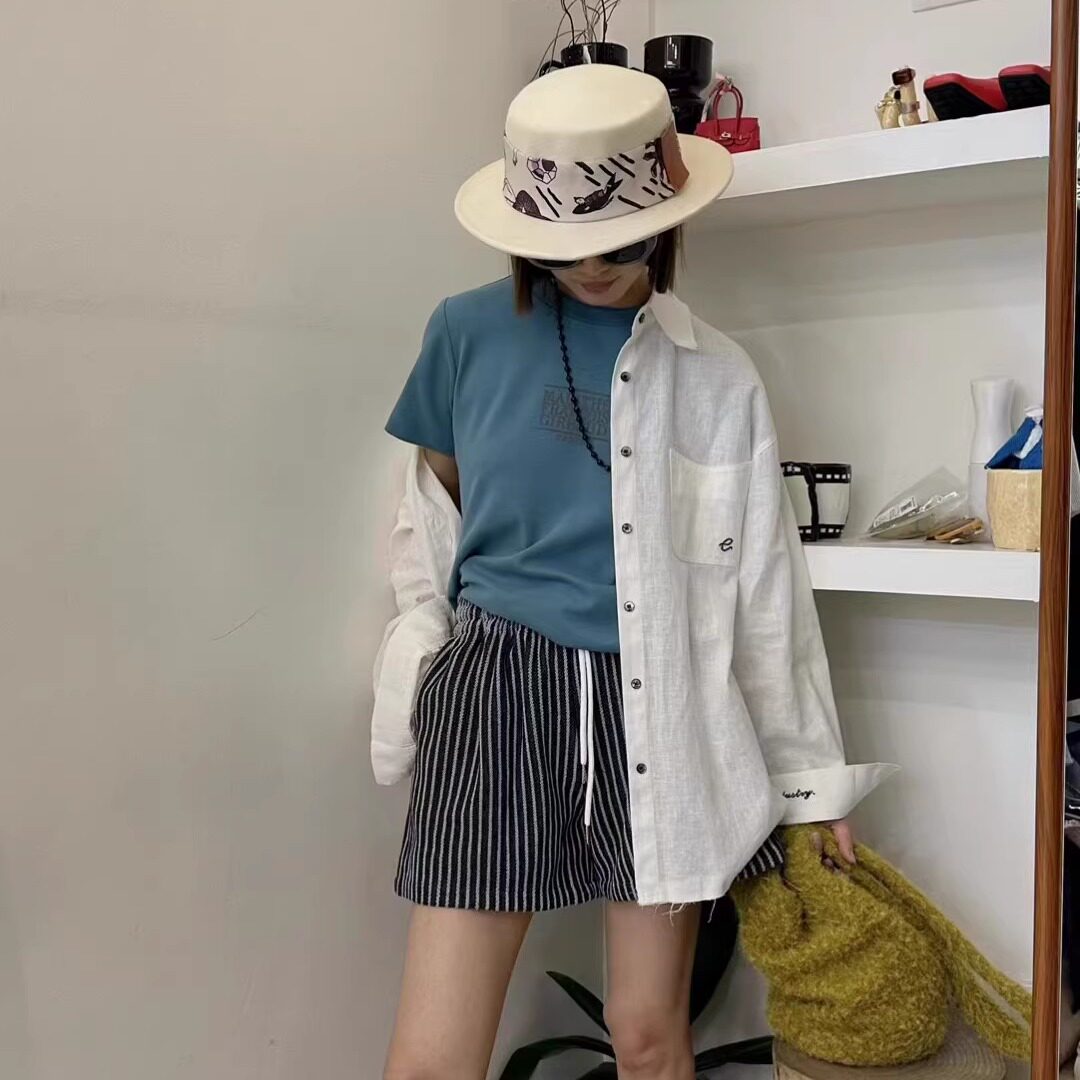 女装韩版复古小众圆领短袖T恤上衣搭配衬衫搭配条纹短裤