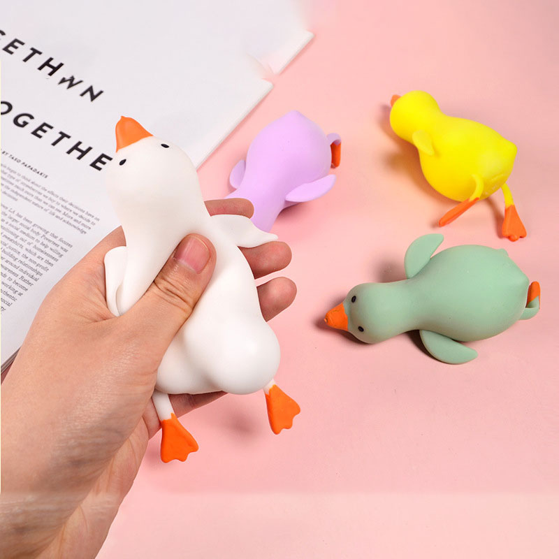 解压玩具捏捏乐大白鹅慢回弹