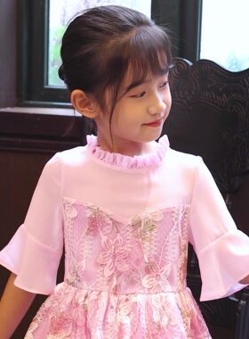 蕾丝印花假两件短袖连衣裙