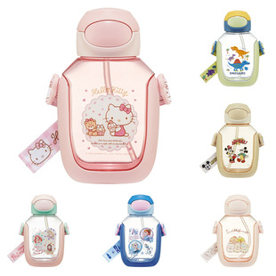 日本正品 skater维尼熊kitty猫米奇恐龙吸管杯带背带水杯宝宝530ML