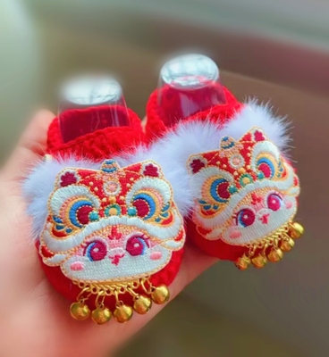 蛇宝宝新生婴儿满月百天周岁鞋礼物手工编织成品醒狮鞋红色喜庆