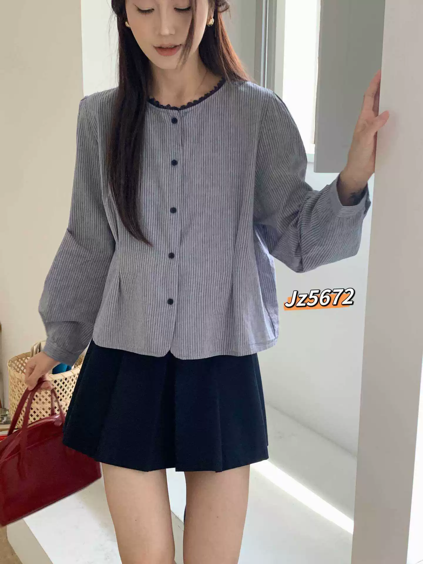 特价不退不换圆领条纹衬衫百搭休闲上衣全棉洋气减龄衬衣潮女上衣