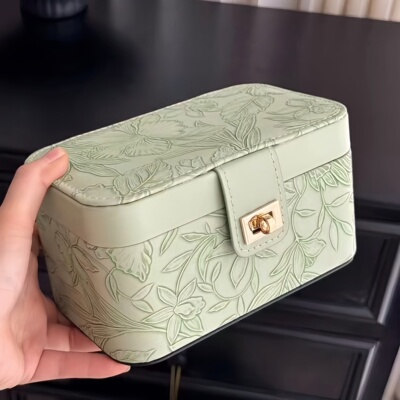 这个复古饰品盒太能装了吧~