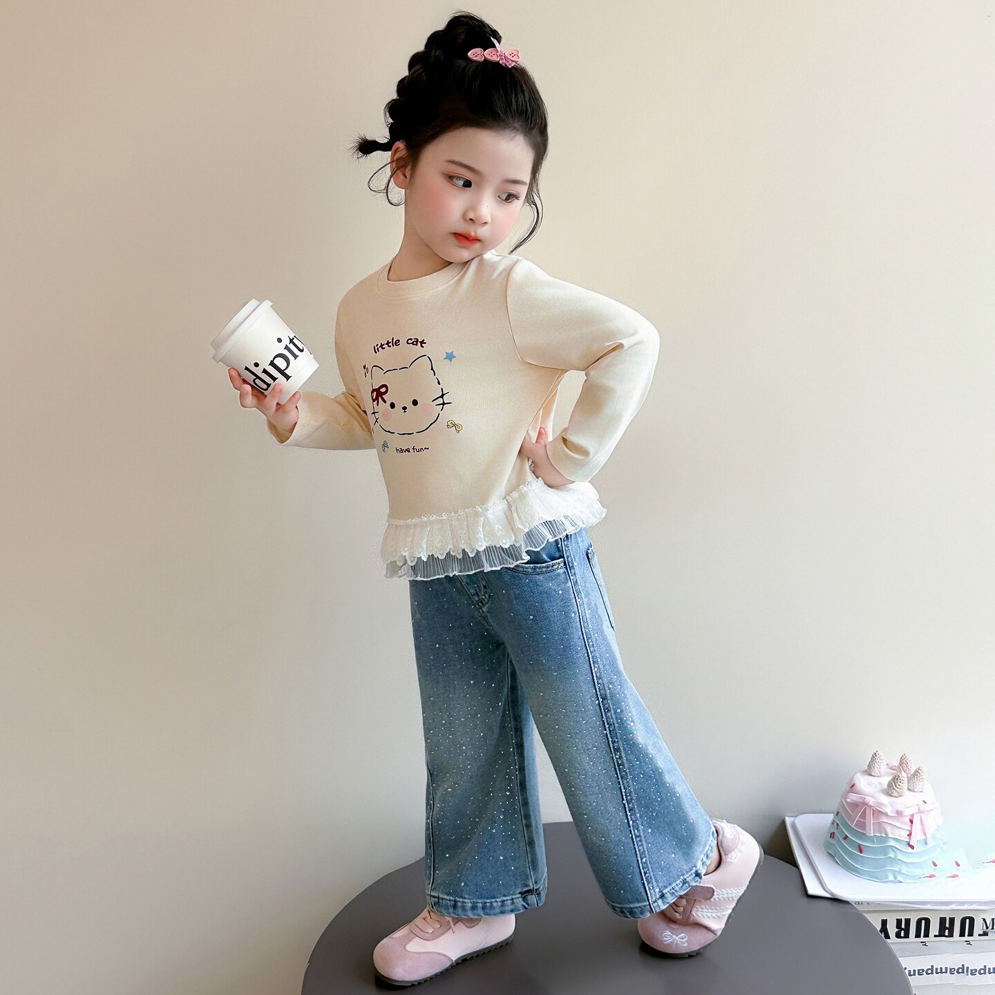 2026新款女童满钻亮闪牛仔长裤图片