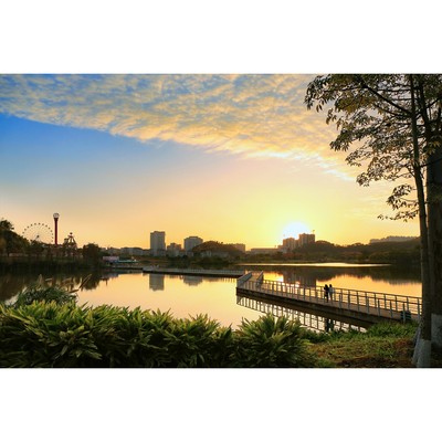 原创高清风光摄影照片/高分辨率图片素材-玫瑰湖日落(1张)