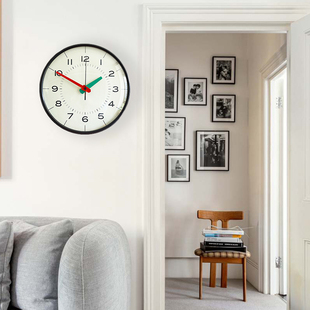 挂钟客厅简约现代家用时尚餐厅时钟卧室静音钟表2023新款网红墙钟