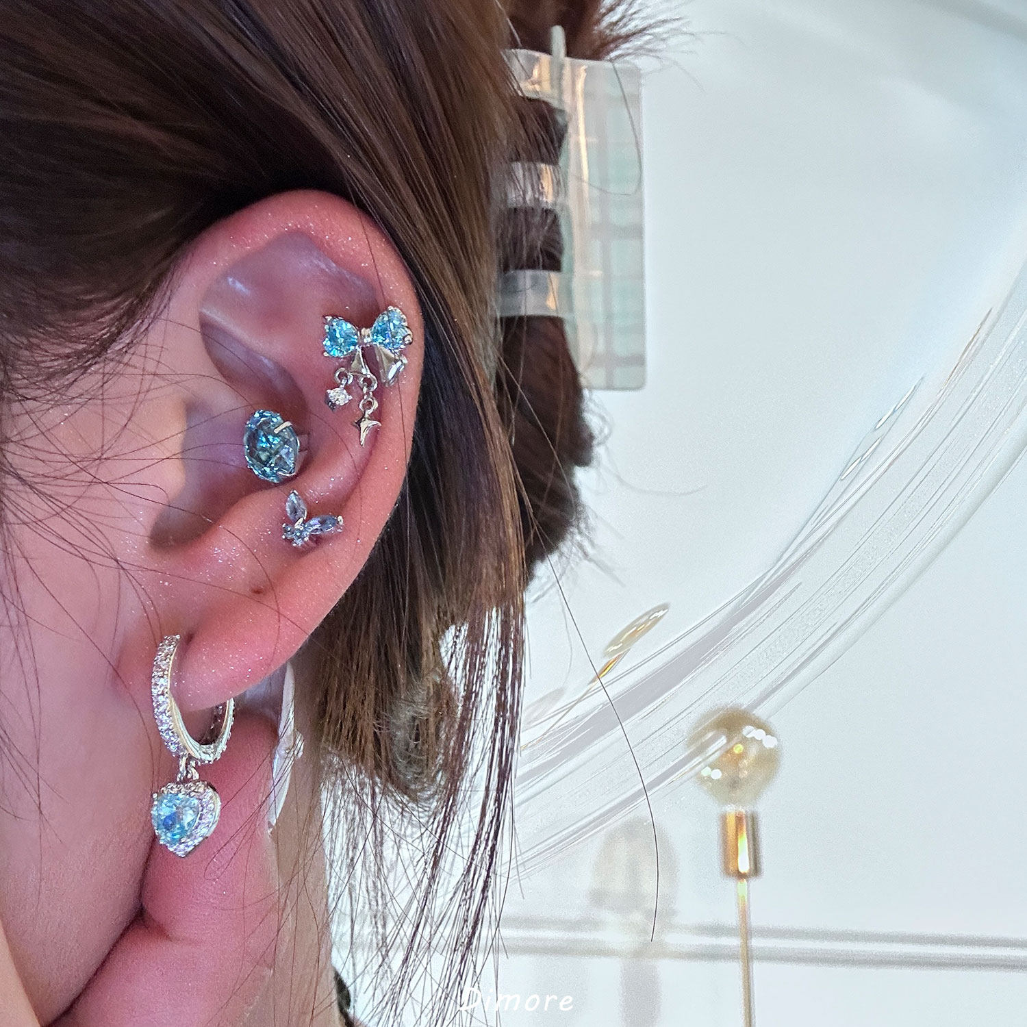 高级感锆石耳骨钉蓝色清爽百搭款