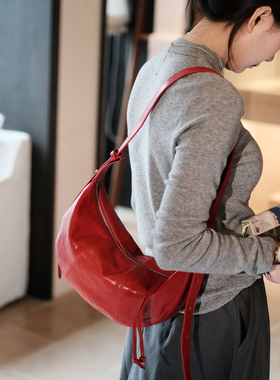 葱木日常通勤可颂牛角包斜挎两用包红色单肩腋下包高级感轻奢小众
