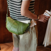 葱木 质感时髦日常小号可颂牛角包女斜挎包 小众复古植鞣牛皮女包