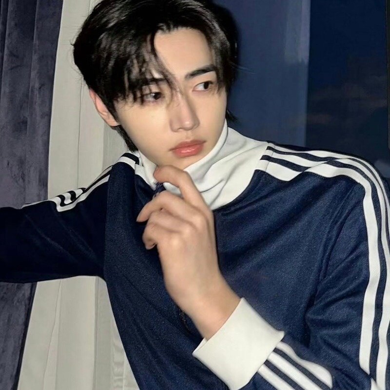 韩版Jennie同款外套女早秋金主训韩系kpop校服休闲运动穿搭上衣男