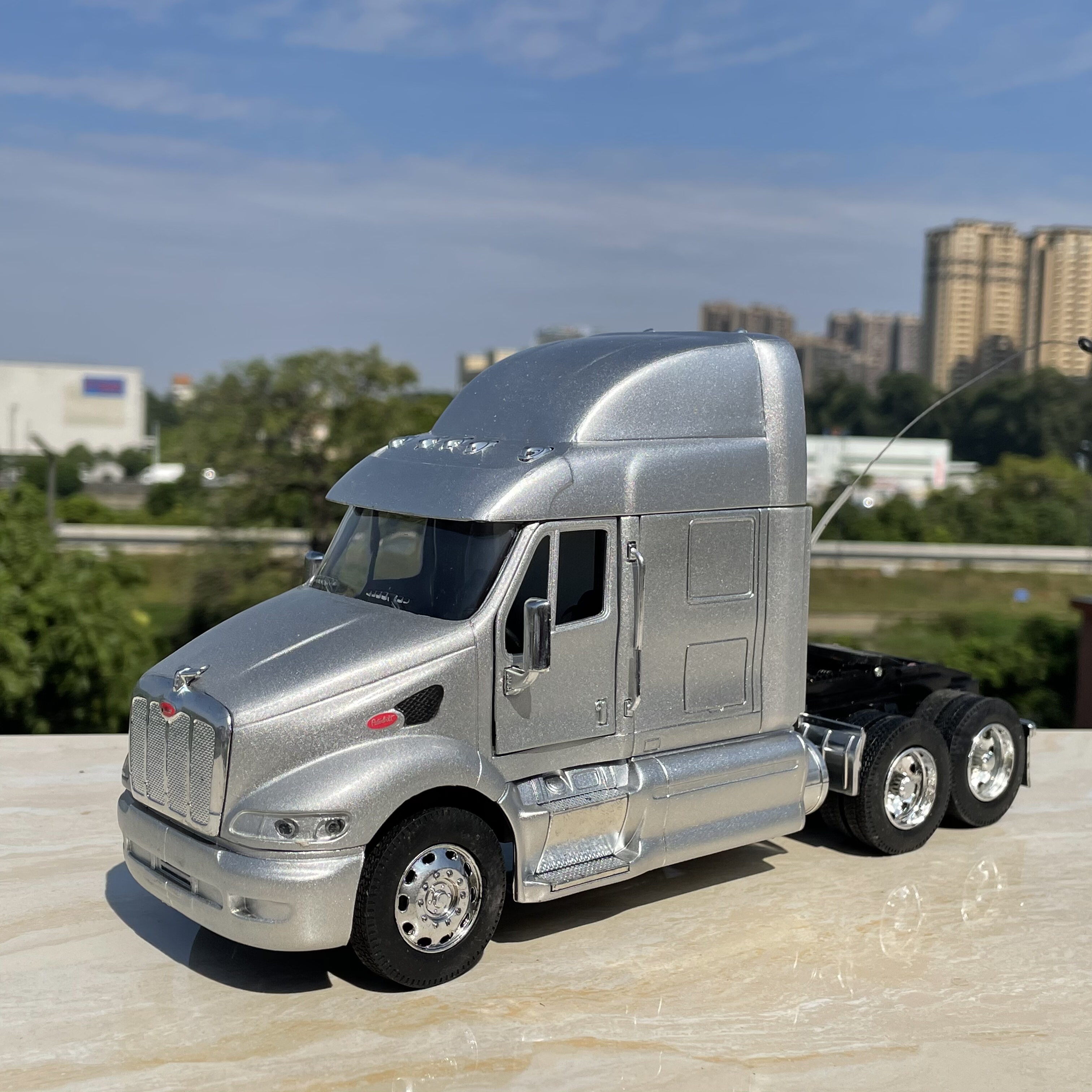 瑕疵处理缺电池盖遥控器 散货1:32彼得比尔特卡车模型改装配件