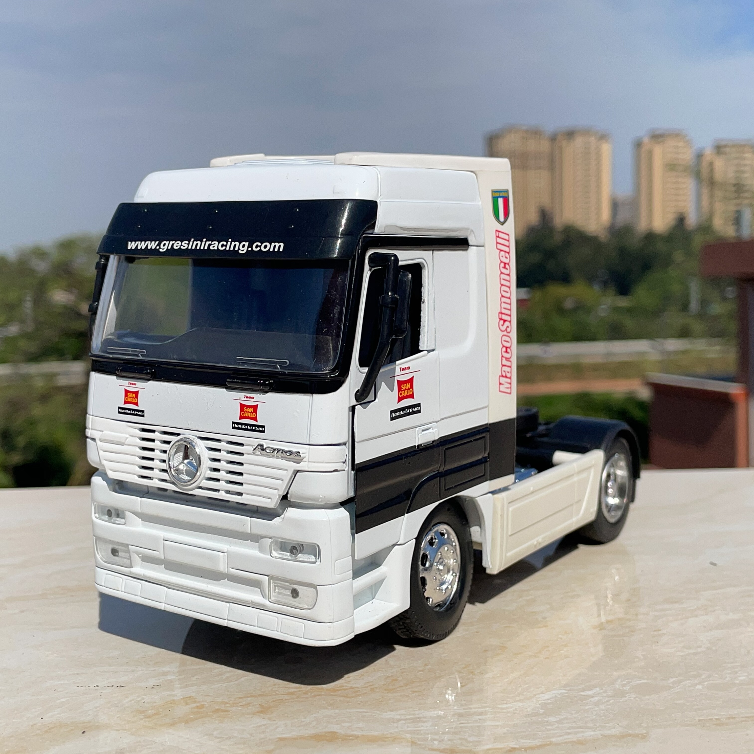 散货1:32奔驰重型卡车半挂车头模型