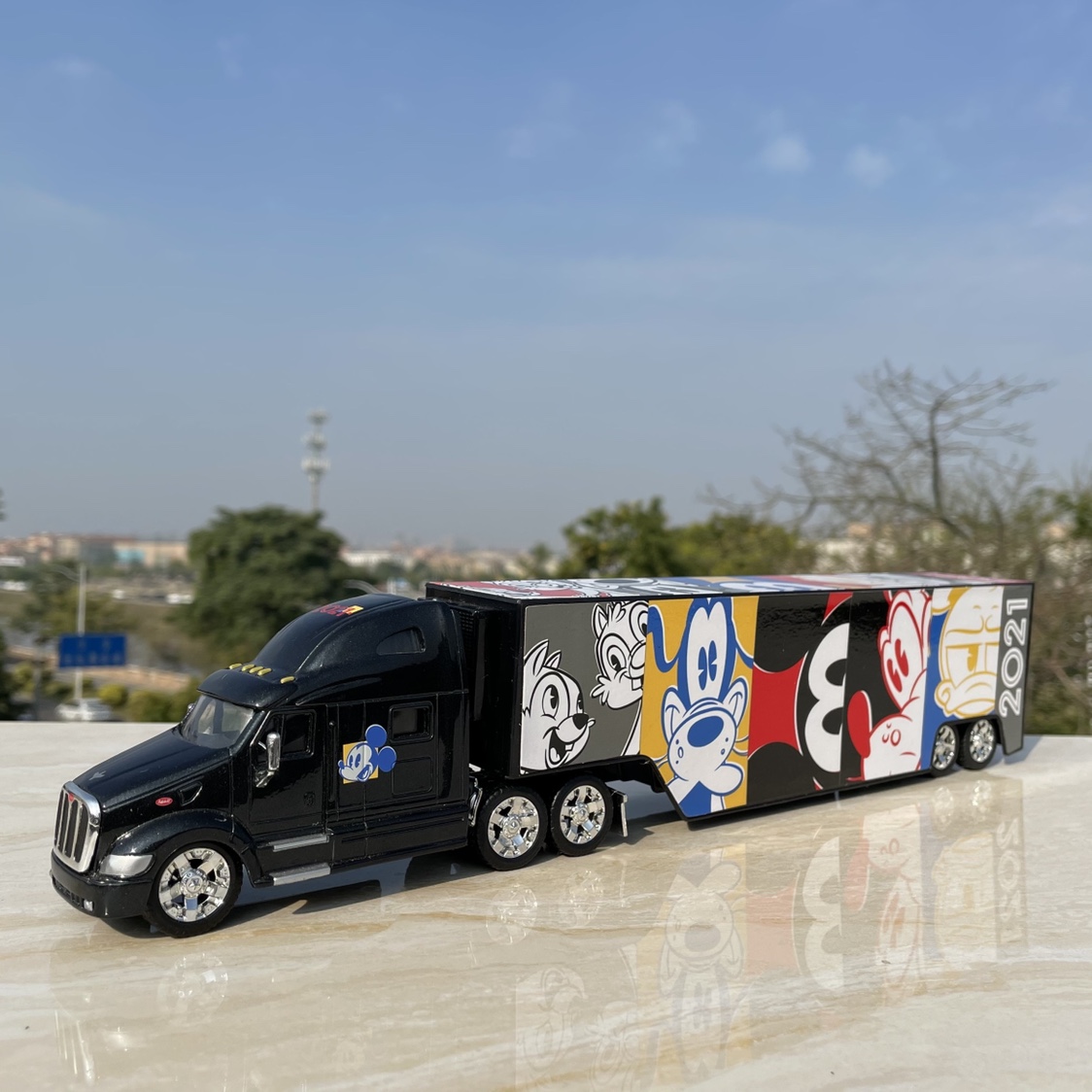 美式重卡1:64彼得比尔特重型半挂车 合金汽车模型
