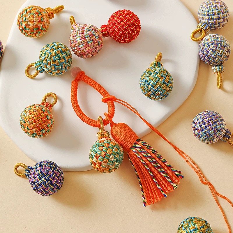 成品纯手工编织玲珑绣球有求必应吊坠手工钥匙扣挂件手机包小挂坠,饰品/流行首饰/时尚饰品新,其他DIY饰品配件,淘宝优惠券,粉丝福利购,淘宝优惠卷