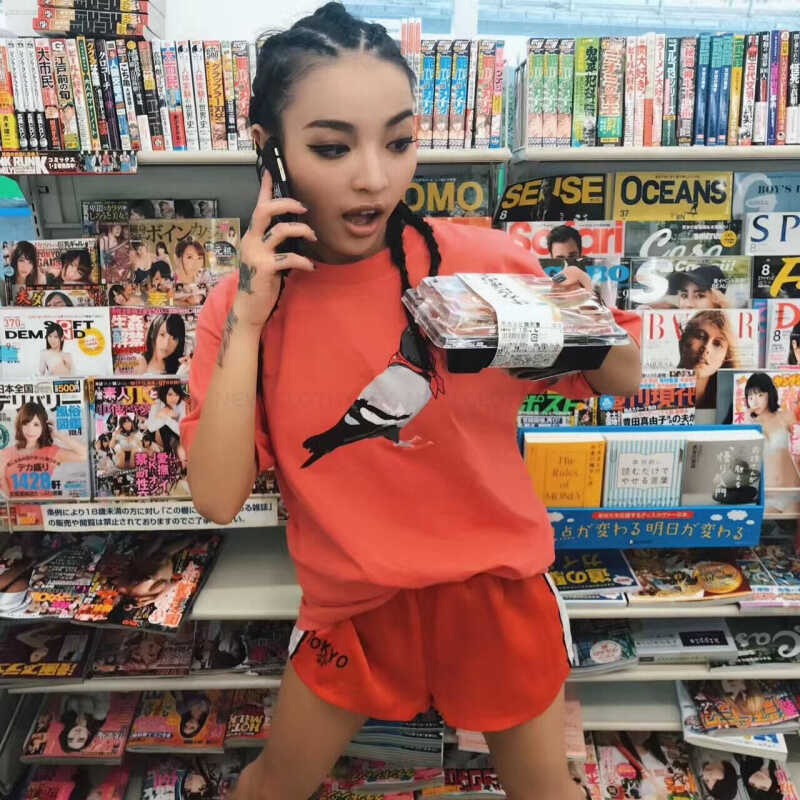 新衣城 STAPLE Pigeon 中国限定 红领巾鸽子 鸟屎圆领男女短袖T恤