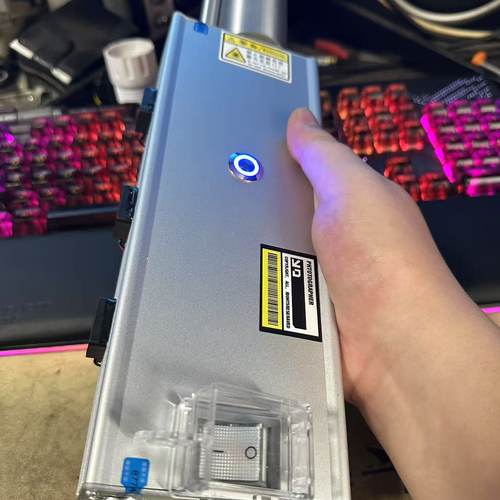 500瓦手持激光炮激光器50米便携远距离马蜂窝苍蝇清障泵浦源刀片