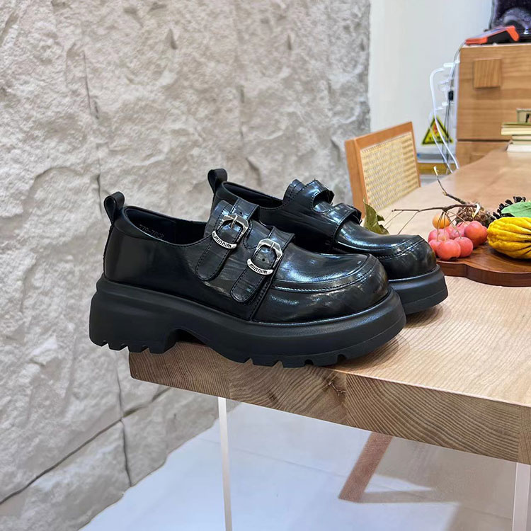 韩版厚底英伦风皮带扣厚底乐福鞋女2025秋冬加绒黑色百搭圆头皮鞋