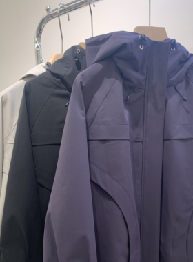 01161运动连帽款春秋户外冲锋外套女三合一情侣登山服夹克
