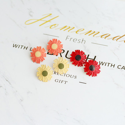 度假风立体雕刻糖果色显白耳环