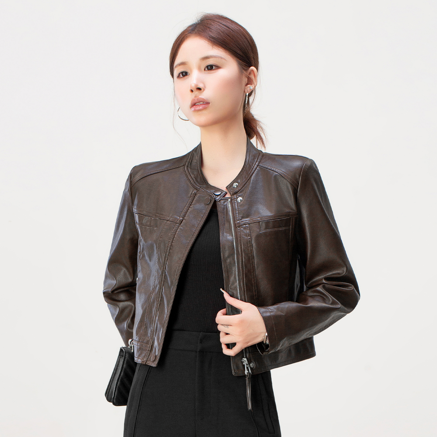 立领短款修身显瘦pu皮衣女秋冬2025新款酷感机车夹克高级时髦外套