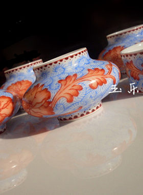 新品特惠玉乐轩手绘鸟杯 仿古蓝底鸡尾草纹矾红富贵花卉图 红子罐