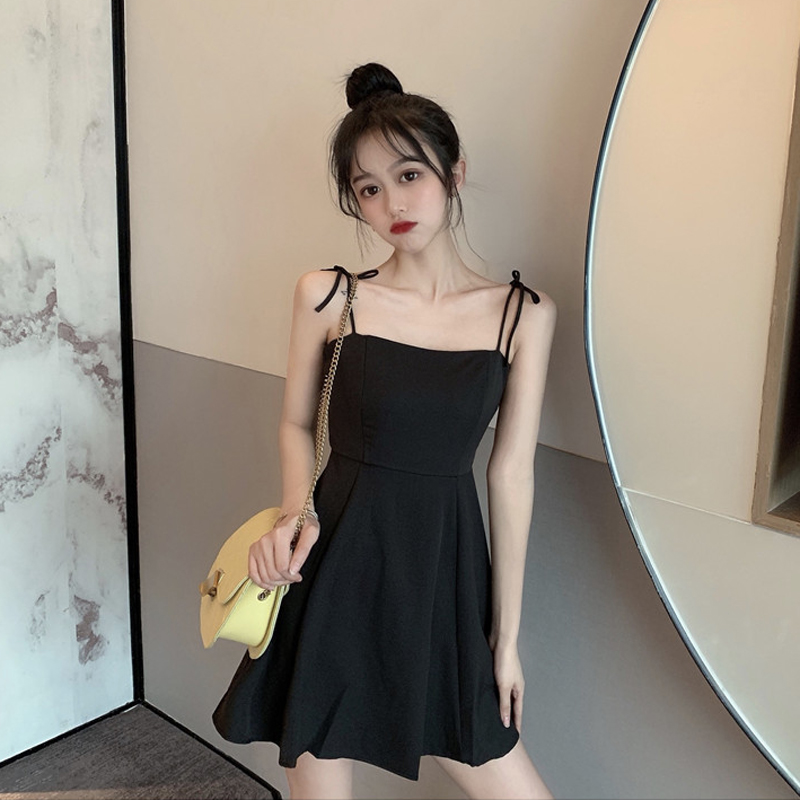 Sweet age reduction, slim body, high waist, zipper Sling Dress