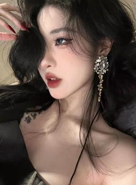 独特夸张花朵高级感耳环水钻法式