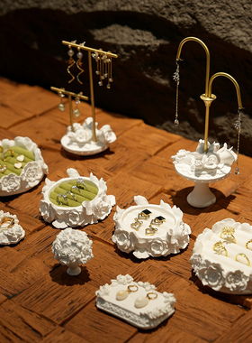 首饰展示架白色石膏玫瑰花戒指收纳盘金属耳环架饰品陈列拍照道具