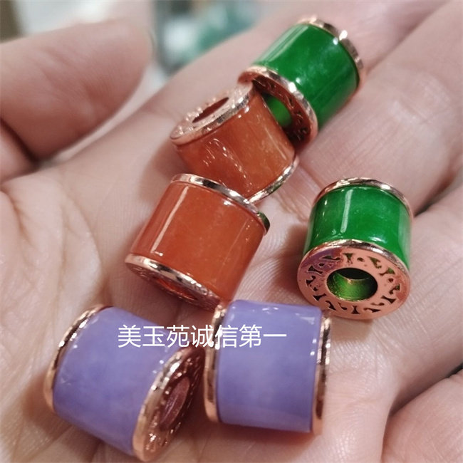 缅甸处理翡翠满绿紫罗兰红色翡翠玫瑰金镶嵌路路通吊坠挂件项链图片
