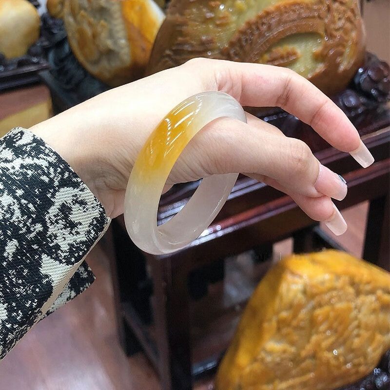 天然黄龙玉手镯一口糖玛瑙手镯飘糖色玉手镯扁条黄色玉镯送礼