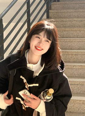 连帽牛角扣羊毛呢子大衣女2026冬季新款学院风毛呢外套小个子加厚