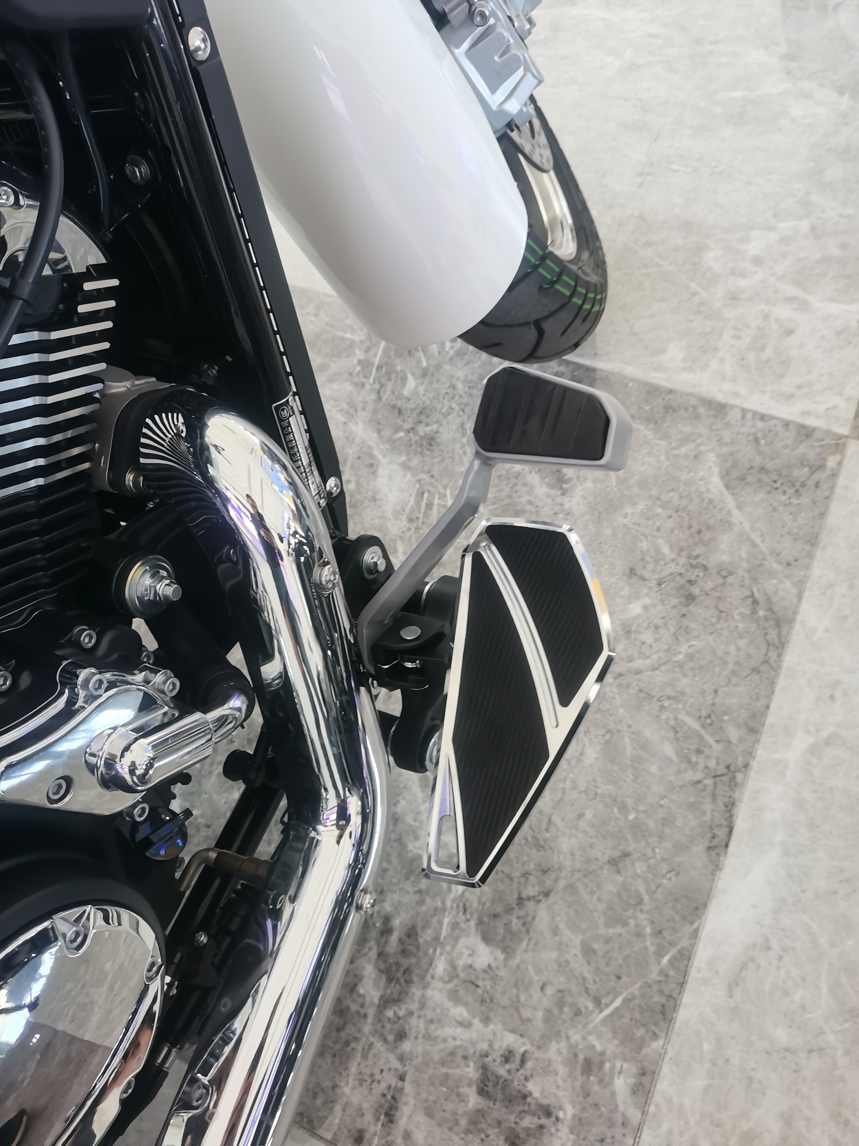 力帆摩托原厂配件v400 LF400-5改装脚踏板 改装搁脚踏板 无损安装