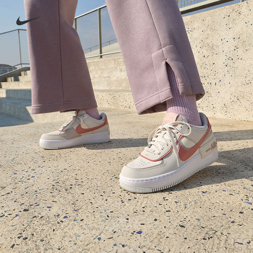 Nike耐克空军一号平底女子运动鞋