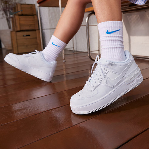 Nike耐克空军一号女子运动鞋板鞋