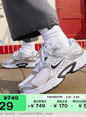耐克女子轻便运动鞋夏透气复古跑鞋风反光装饰NIKE V5 RNR HQ7901