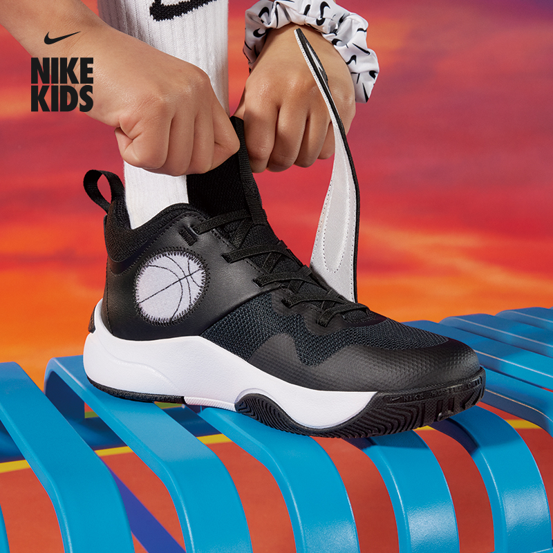 Nike耐克官方男女童TEAM HUSTLE 11幼童运动童鞋魔术贴夏季DV8994-封面