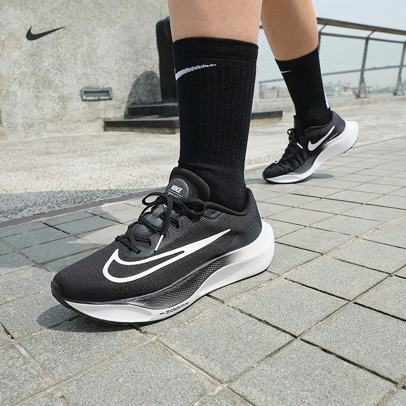 Nike耐克官方ZOOM FLY 5男子公路跑步鞋中底ZOOMX碳板夏季DM8968