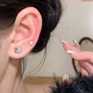 嘟嘟夫妇独特天鹅耳骨钉医用钛钢睡觉免摘耳蜗钉双耳洞叠戴耳饰女