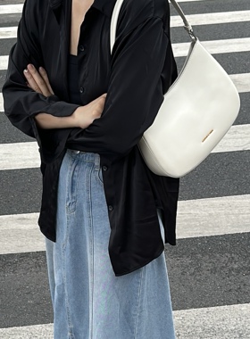 小众复古腋下小圆包小香风通勤单肩包女ol冷淡风高级感月牙法棍包