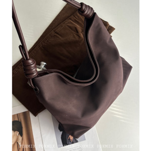 磨砂中古大容量托特包女休闲通勤松弛感单肩大包吃土色简约水桶包