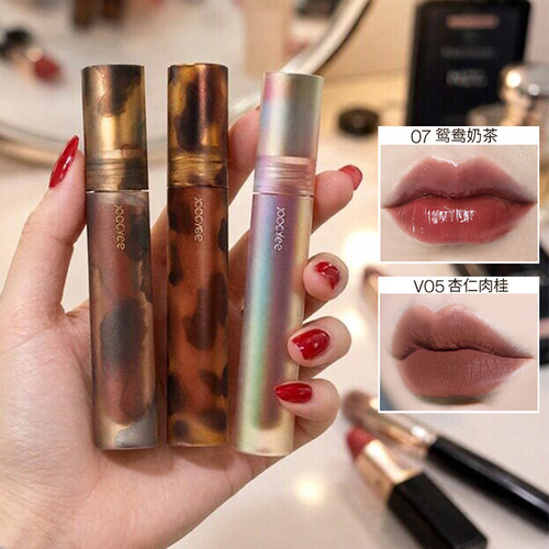 酵色琥珀唇釉黄皮显白持久