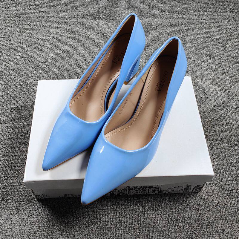 外面粗跟仙女天蓝色性感高跟鞋女2023新款法式尖头异形跟浅口单鞋