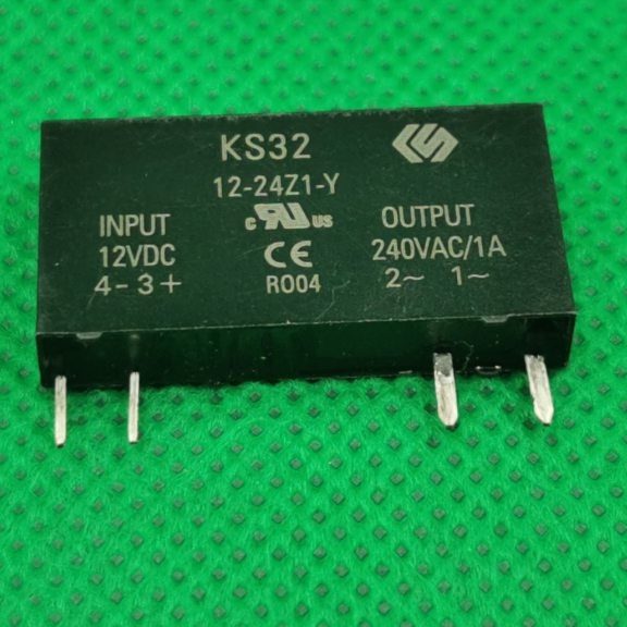 KS32 12-24Z1-Y 12VDC 宏发固态继电器 240VAC/1A