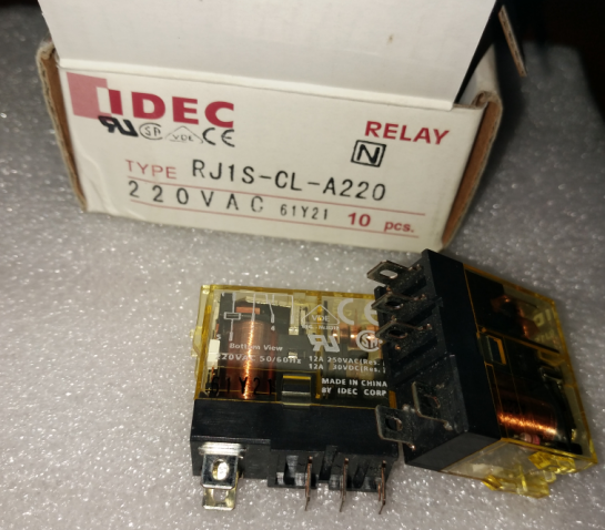 RJ1S-CL-A220 IDEC原装日本和泉继电器 RJ1S-CL-A220 220VAC