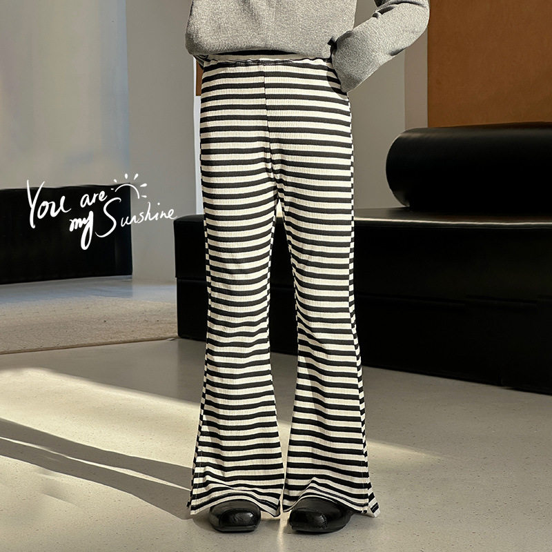 女童黑白条纹喇叭裤2025春装新款儿童时髦运动裤小女孩洋气长裤子