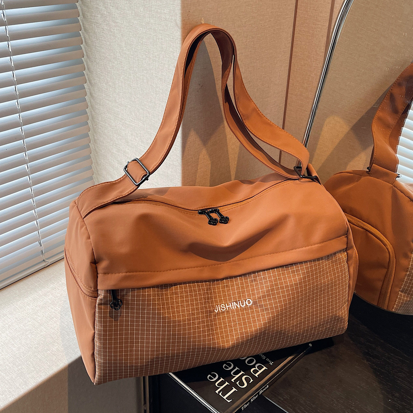 干湿分离运动健身包手提斜挎轻便瑜伽短途旅行包防水游泳收纳袋女