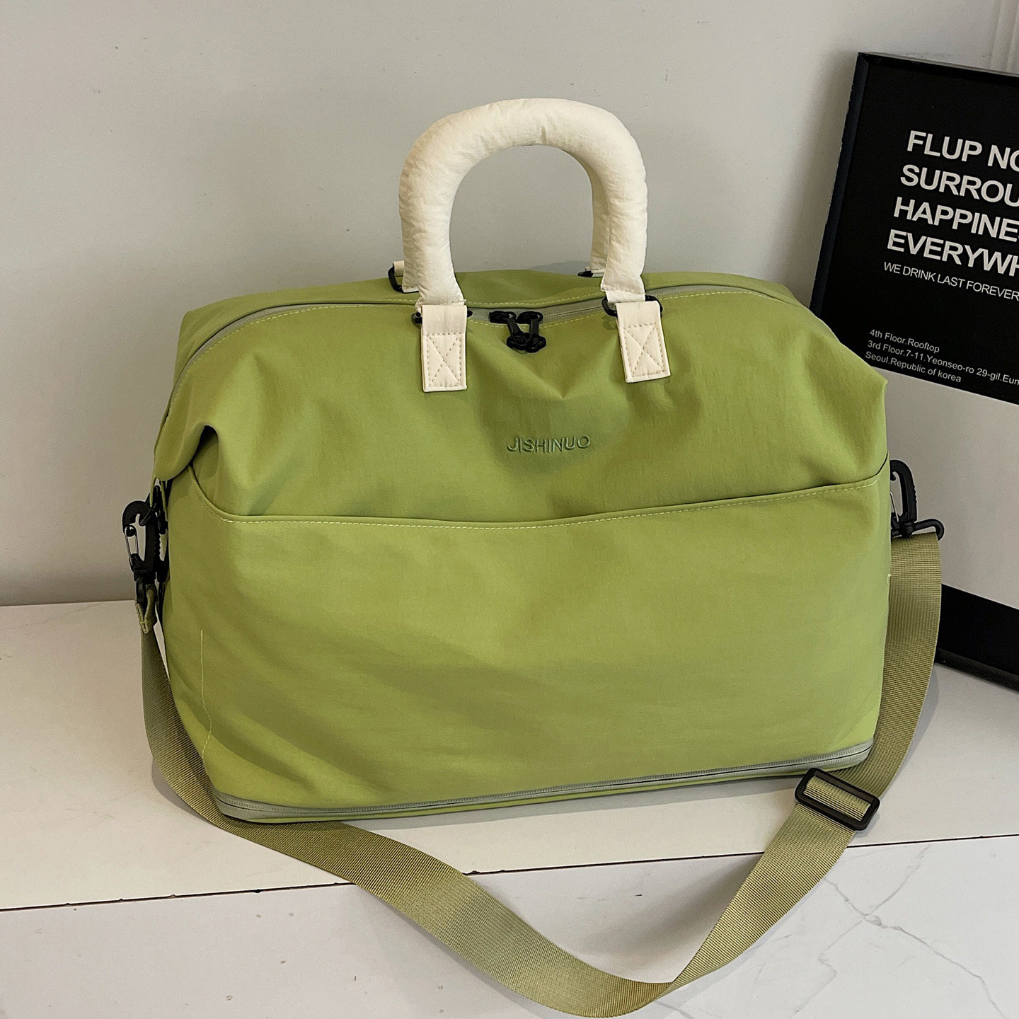 大容量短途旅行包女外出手提轻便干湿分离运动健身斜挎出差行李袋